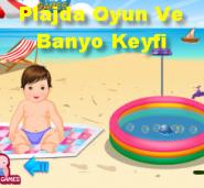 Plajda Oyun Ve Banyo Keyfi