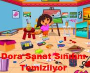 Dora Sanat Sınıfını Temizliyor